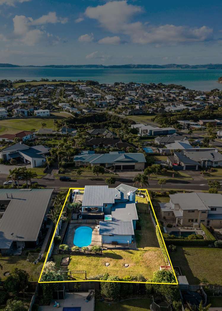 6 Intrepid Crescent Beachlands_31