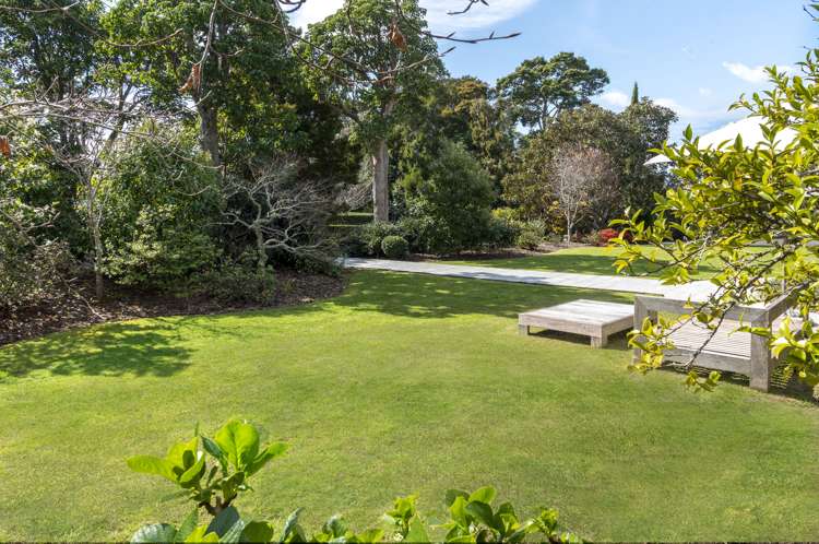 31 Seymour Road Mellons Bay_14