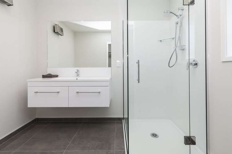 27 Robert Duncan Road Belfast_5