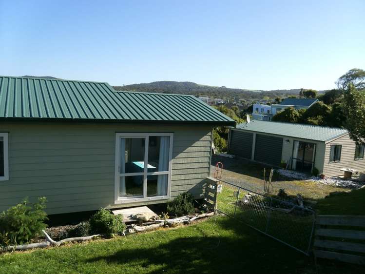 30 Esplanade Kaka Point_17