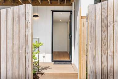 11/32 Karori Crescent_1