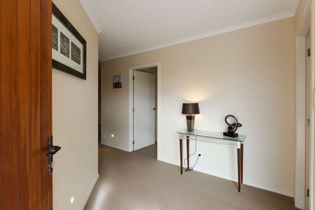 8 Medallion Court Kelvin Grove_2