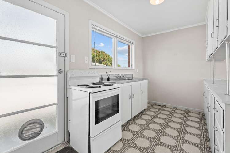 2/6 Shirley Road 10031_8