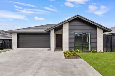 77 Cobham Drive_1