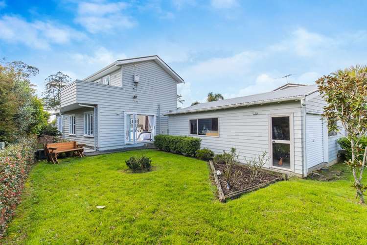 60 Marine Parade Mellons Bay_30