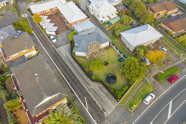 104 Titirangi Road New Lynn_14