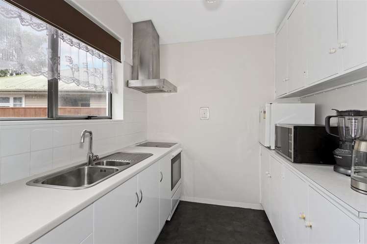 2/422 Armagh Street Linwood_1