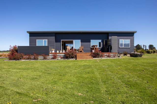 Modern home, magnificent views