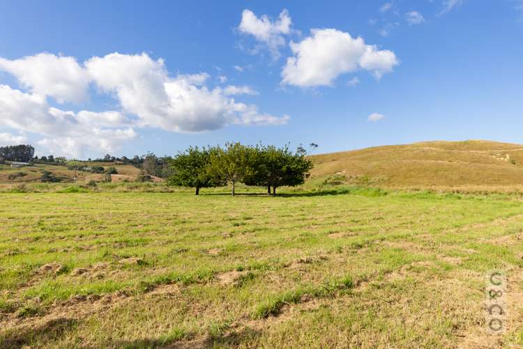 76 Awaroa Road Helensville_38