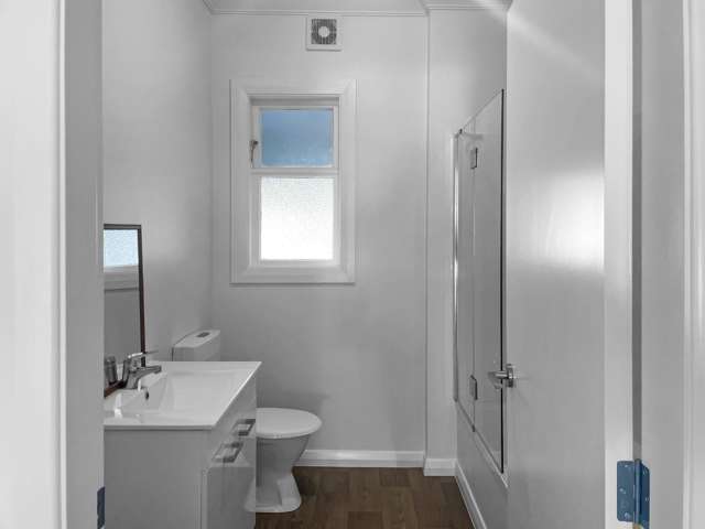 104 Stokes Valley Road 1350_4
