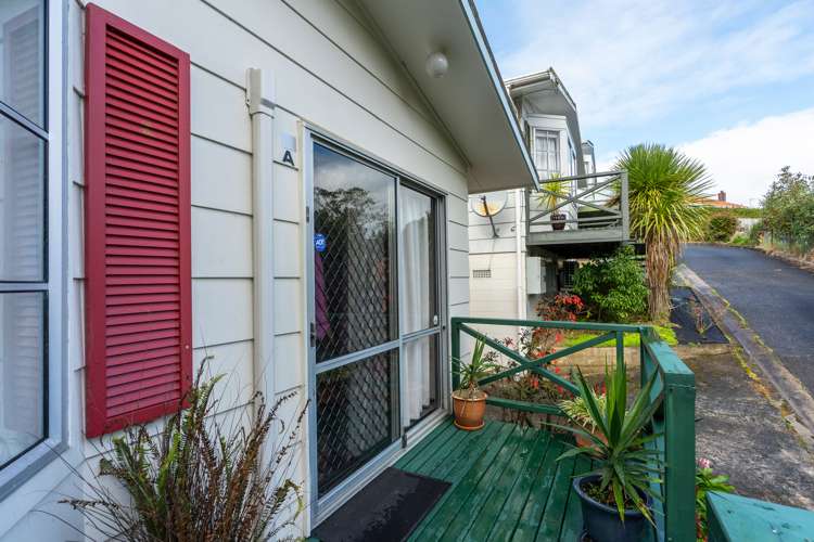 17 Earls Place Onerahi_17