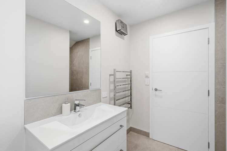 42 Arcadia Place Seaward Bush_19