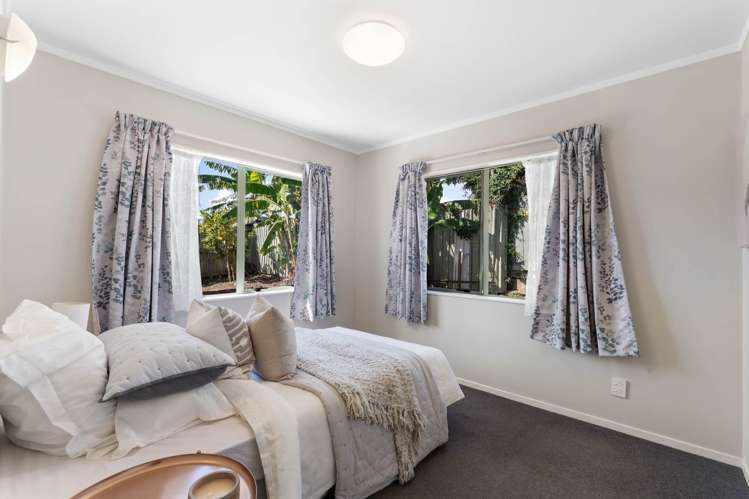 106a Royal Road Massey_9