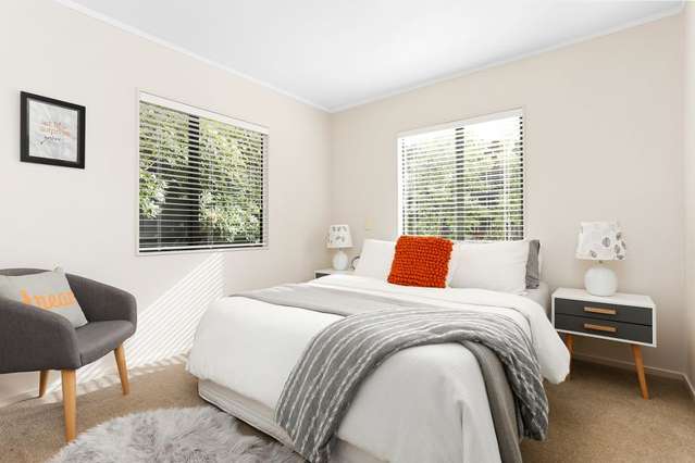 2/16 Strong Street Saint Johns_4