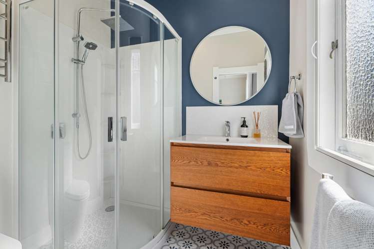 8 Epworth Avenue Royal Oak_21