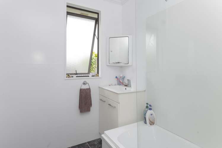 299 Rutene Road Kaiti_13