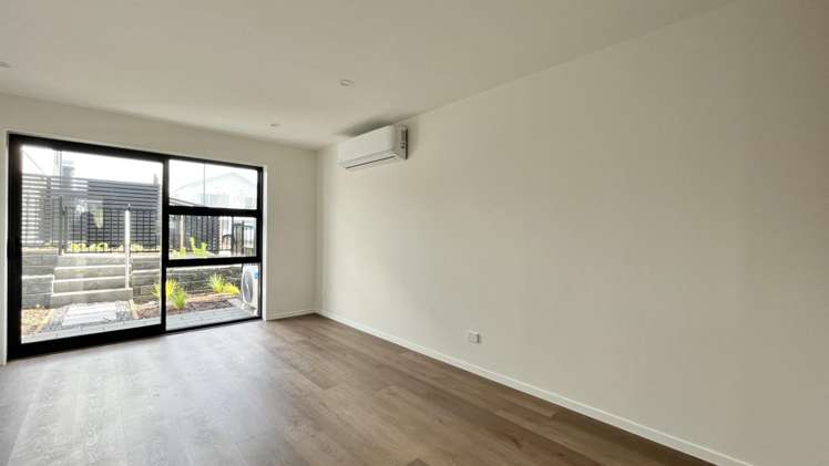 8 Hoopers Road 1665_6