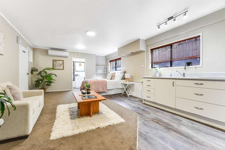 16 Glendale Drive Dinsdale_21