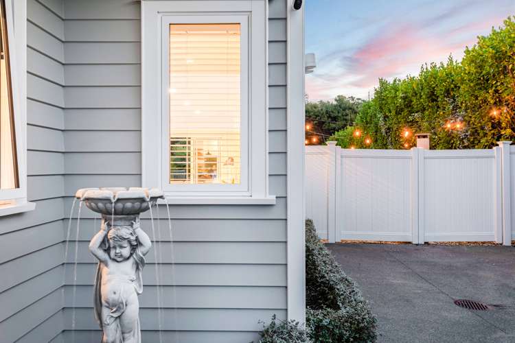 2 Tirohanga Crescent Stanmore Bay_19