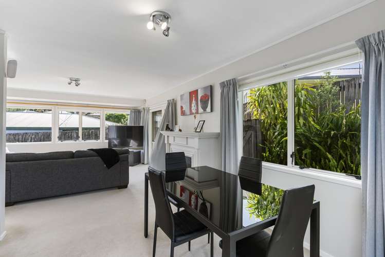 2/63 Gosford Drive Botany Downs_9