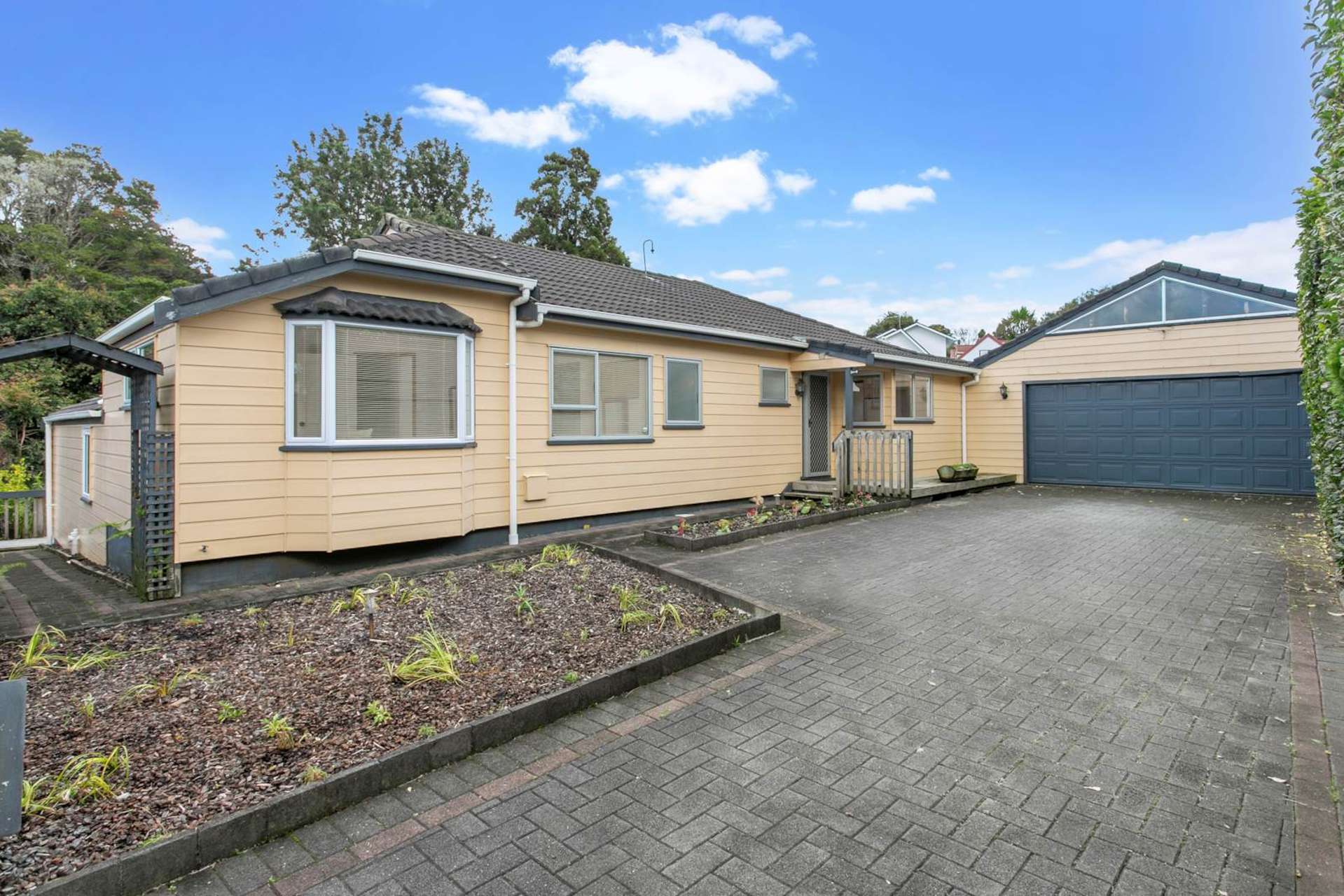 23 Hurstbourn Priors Goodwood Heights_0