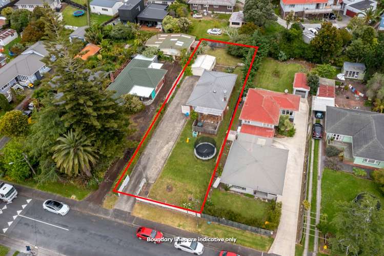 12 Amberley Avenue Te Atatu South_0