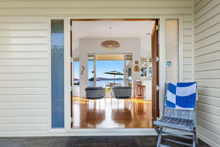 16A Riwhi Way Te Ngaere Bay_12