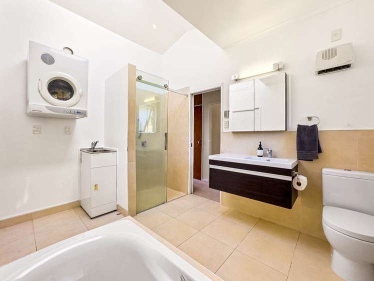 42 Ngaiwi Street Orakei_18