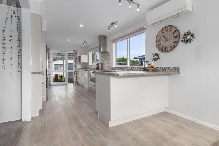 74 Kennedy Drive Levin_3