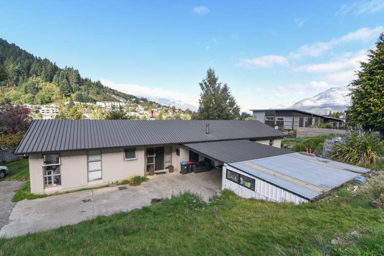 10 Huff Street Queenstown_16