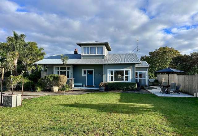 Charming sunny home on Napier Hill