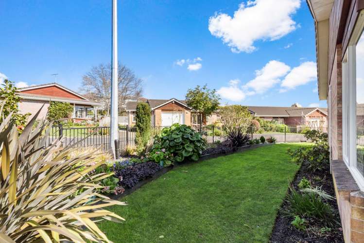 32 The Grove Red Beach_17