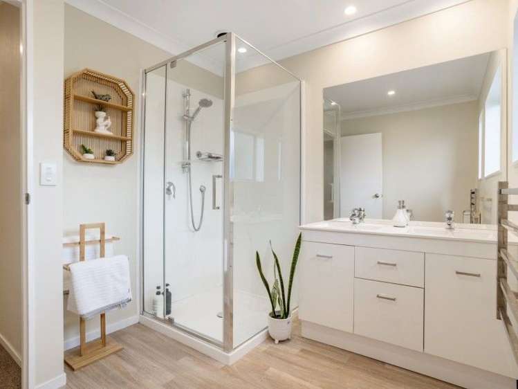 5 Glenrowan Rise Bethlehem_11