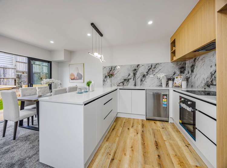 61 Joseph Street Flat Bush_9