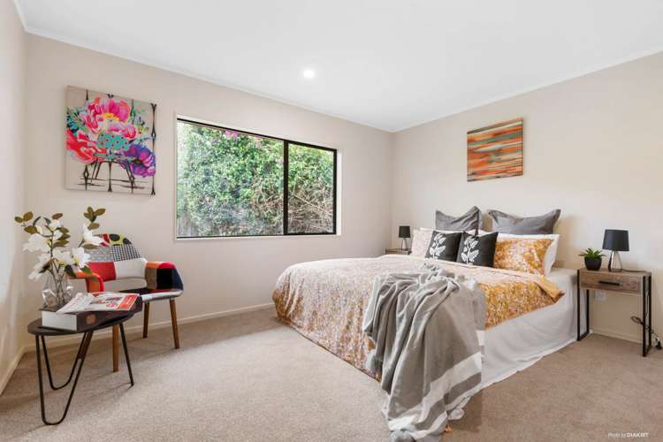 15a Gill Avenue Te Atatu Peninsula_13