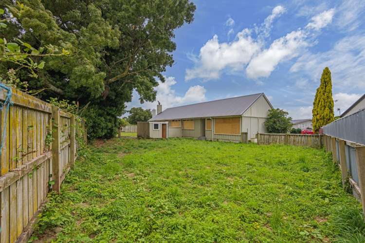 23 and 25 Stephens Crescent Highbury_11