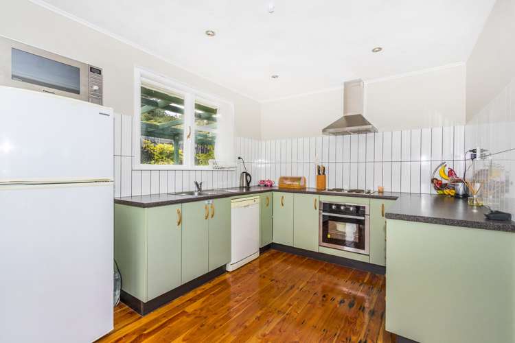 4 Omapere Street Waitangirua_1
