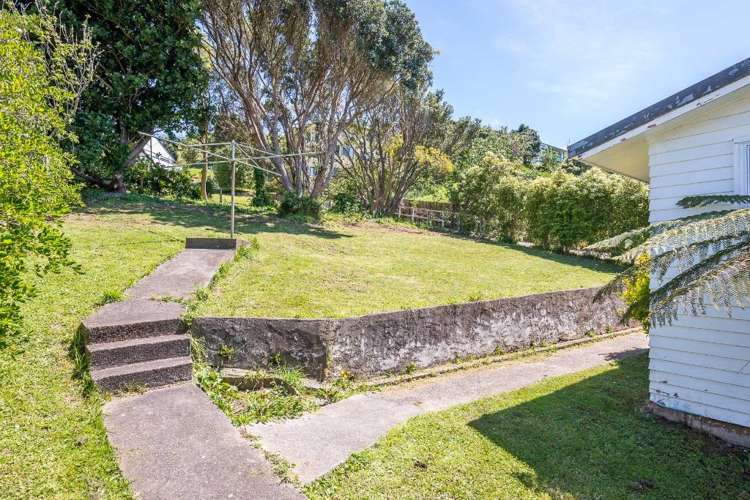 61 Davidson Crescent Tawa_13