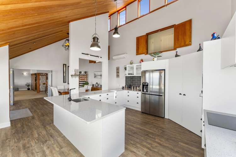 85 Mapara Road Acacia Bay_8