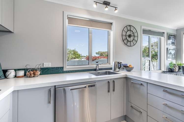 80 Saturn Street Strathern_6