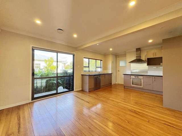 59 Oakley Avenue 1823_4