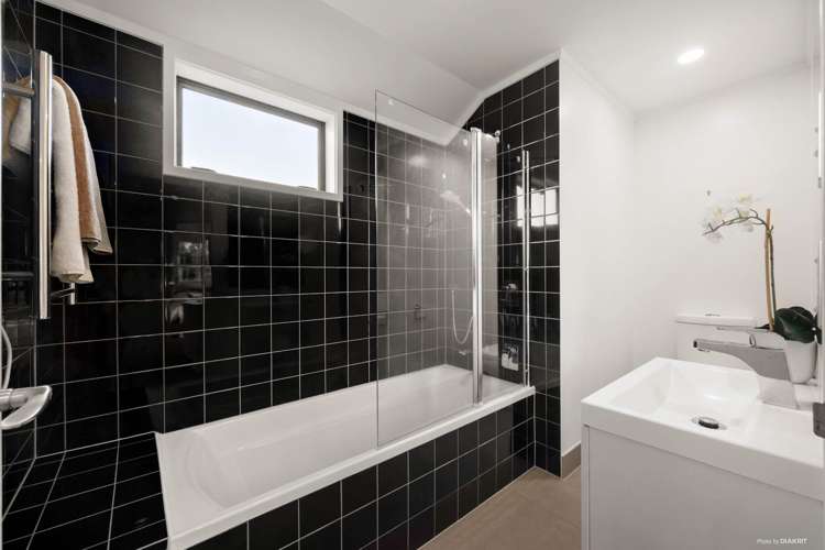 2/11 Nile Road Milford_13