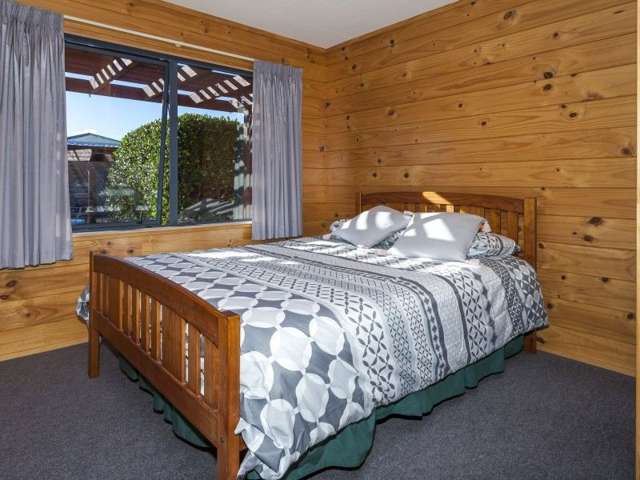 10 Hawk Hill Crescent Cooks Beach_3