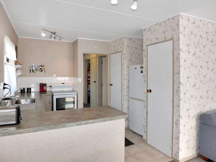 16 Cousins Avenue East Foxton Beach_6