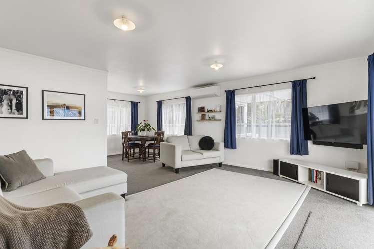 16 Carillon Place Massey_5