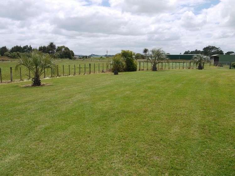 249 Baylys Coast Road Dargaville_14