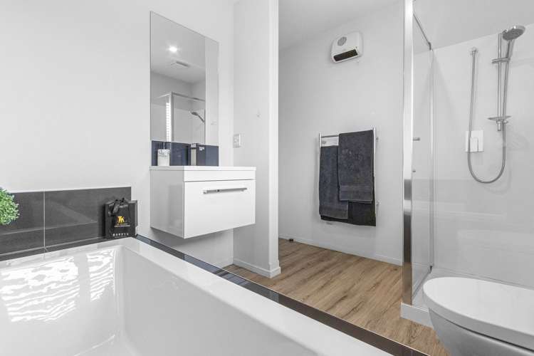 6 Newhaven Street Burwood_9