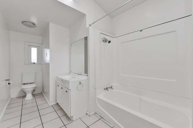 1/121 Geraldine Street Edgeware_8