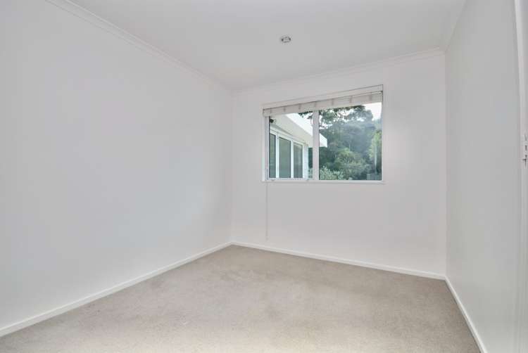 2/130 Spinella Drive Bayview_8