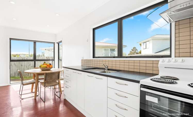 123 Riverpark Crescent Henderson_3